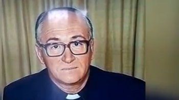 El sacerdore José Ceschi dio un mensaje de odio hacia la comunidad homosexual en el marco del aniversario del matrimonio igualitario.
