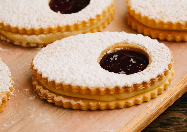 Dirección: Madero 537, Tigre. Dirección: Madero 537, Tigre.