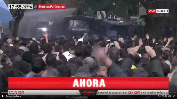 Disturbios frente a la casa de Cristina Kirchner. 