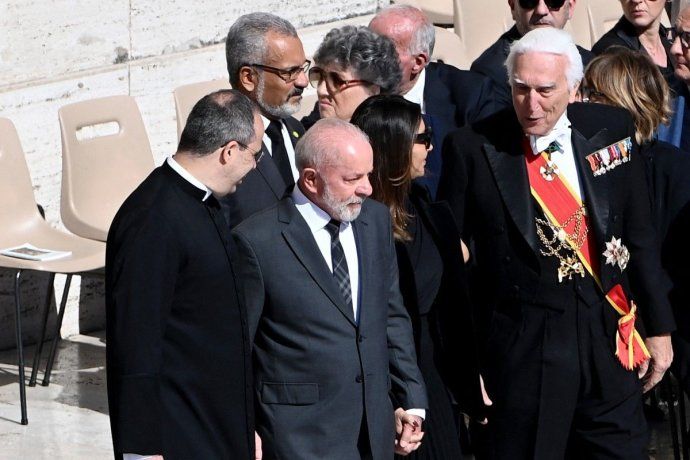 Lula da Silva dijo presente en el funeral del papa Francisco. Lula da Silva dijo presente en el funeral del papa Francisco.