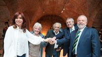 alberto fernandez, cristina kirchner, pepe mujica y lula entregaron los premios azucena villaflor