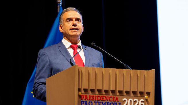 Hoy no cerramos un capítulo, asumimos&nbsp; una responsabilidad histórica, celebró Yamandú Orsi tras la firma del acuerdo Mercosur-UE.