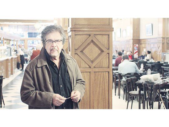 FERNANDES. “La cuestión de los vínculos marcó toda mi vida y me salta siempre a los ojos cuando escribo”. Foto: Mariano Fuchila