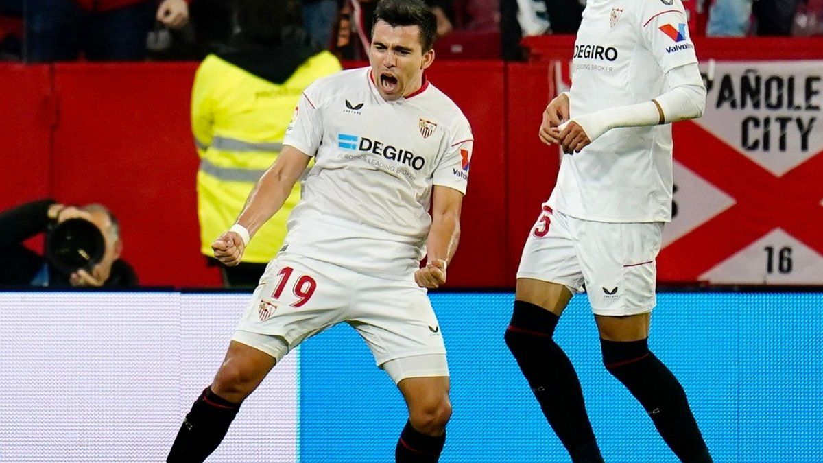 Goal by Marcos Acuña in a vital victory for Sevilla