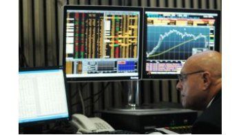 Los inversores operaron atentos a las variaciones de la plaza marginal del dólar.