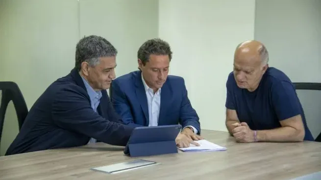 Jorge Macri junto a Sánchez Zinny y Jorge Grindetti.