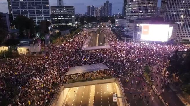 Miles de israelíes salieron a las calles a cuestionar al Gobierno de Benjamín Netanyahu.&nbsp;
