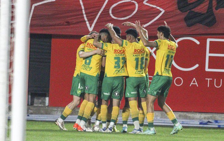 Se ilusiona. Defensa y Justicia ganó en La Plata y se afirma en los puestos clasificatorios a la Copa Sudamericana.