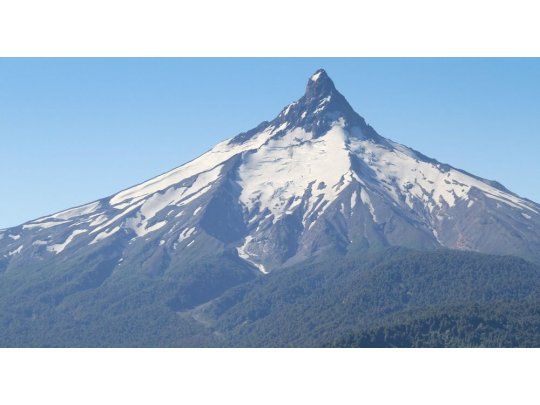 Las autoridades buscan a Fernando Miguel Calabozo en el volcán Puntiagudo