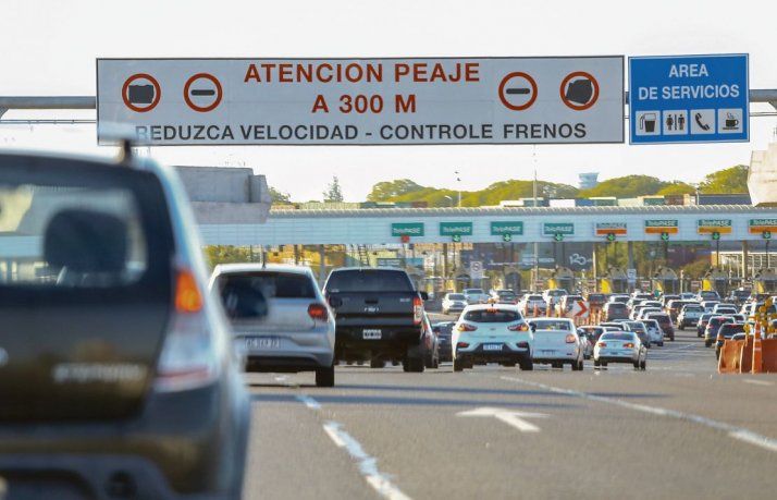La medida, informada por la concesionaria Aubasa, busca ordenar el tránsito y mejorar la seguridad vial en jornadas de alta congestión.