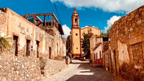 el pueblito de san luis potosi con calles de piedra y cocina destacada para visitar en julio 2026