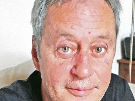 Federico Jeanmaire. En nuestra época nos hacían conjugar en la escuela con el vosotros. Pero sólo se hablaba así en clase.