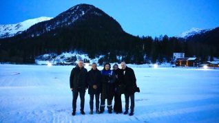 El presidente, Javier Milei, viajó acompañado por la secretaria general de la Presidencia, Karina Milei; el canciller, Pablo Quirno; y los ministros de Economía, Luis Caputo, y de Desregulación y Transformación del Estado, Federico Sturzenegger. El presidente, Javier Milei, viajó acompañado por la secretaria general de la Presidencia, Karina Milei; el canciller, Pablo Quirno; y los ministros de Economía, Luis Caputo, y de Desregulación y Transformación del Estado, Federico Sturzenegger.