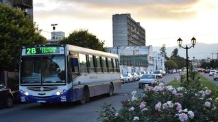 Los colectivos del área metropolitana de Salta no funcionan de noche. Los colectivos del área metropolitana de Salta no funcionan de noche.