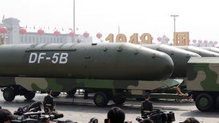 China multiplicó su poder militar y expandió su arsenal de misiles en las últimas cuatro décadas, a pesar de llevar más de 40 años sin entrar en combate directo China multiplicó su poder militar y expandió su arsenal de misiles en las últimas cuatro décadas, a pesar de llevar más de 40 años sin entrar en combate directo