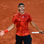 Con actuaciones sólidas y mucho carácter sobre el polvo de ladrillo parisino, cuatro tenistas argentinos avanzaron de ronda en Roland Garros. Con actuaciones sólidas y mucho carácter sobre el polvo de ladrillo parisino, cuatro tenistas argentinos avanzaron de ronda en Roland Garros.