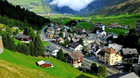 un pueblo en suiza paga hasta 70.000 euros a quienes vayan a vivir alli
