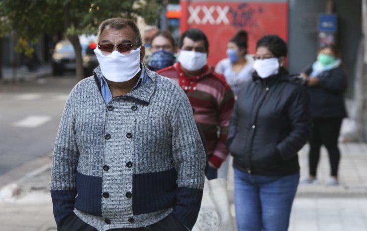 coronavirus: confirman 10 nuevos muertos y 98 nuevos casos en todo el pais