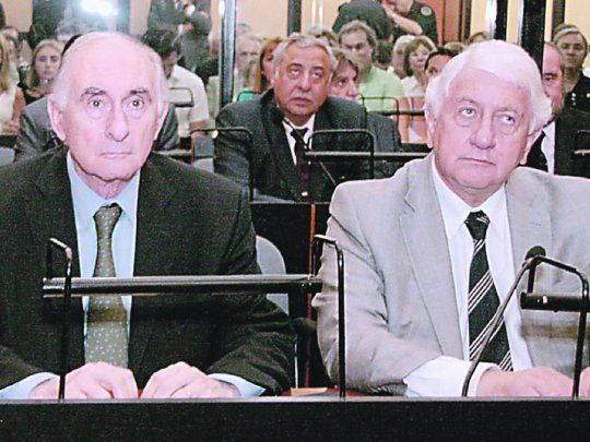 absuelto. En la Sala AMIA, en 2013 se pronunció la sentencia absolutoria luego del juicio a Fernando de la Rúa por sobornos en el Senado.