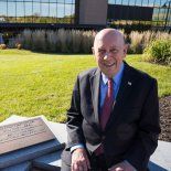 Es la mente maestra detrás de una idea que revolucionó la forma de ver deportes. Es la mente maestra detrás de una idea que revolucionó la forma de ver deportes.