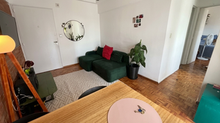 Un departamento de dos ambientes, entre los más buscados por familias o parejas sin hijos, o por profesionales que los utilizan también para teletrabajar Un departamento de dos ambientes, entre los más buscados por familias o parejas sin hijos, o por profesionales que los utilizan también para teletrabajar