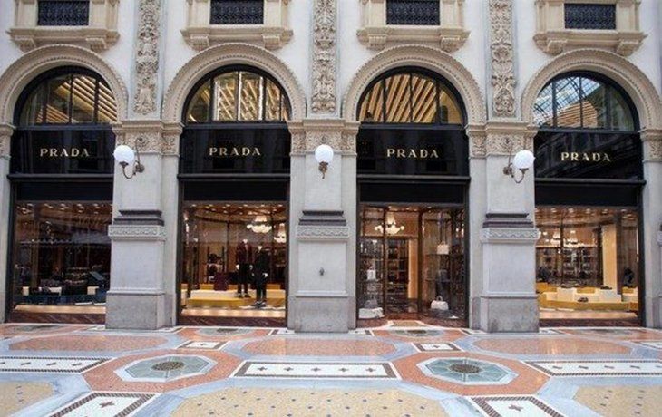 Prada subrayó que Versace ofrece un “significativo potencial de crecimiento no explotado”.