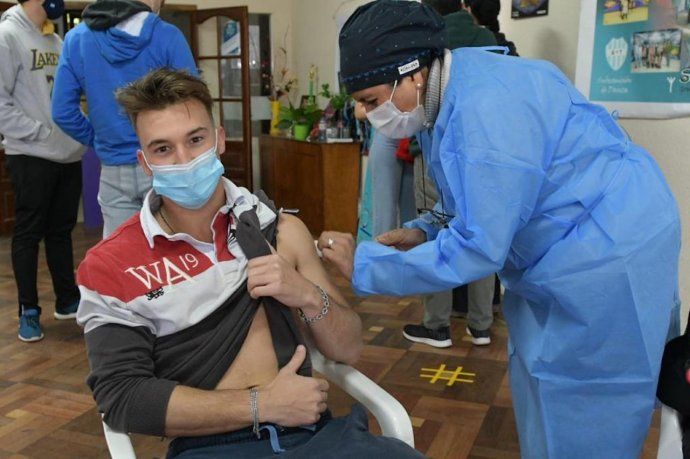 Llegan entre hoy y mañana más de un millón de vacunas a todos los rincones del país y el total de dosis distribuidas se acerca a los 25 millones.