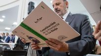 la rioja: ricardo quintela activa la nueva constitucion y polariza con javier milei