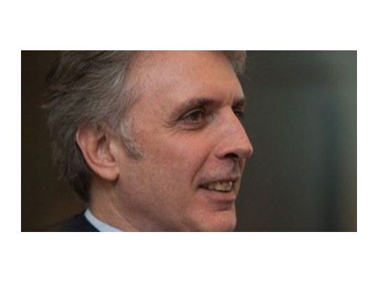 A través de la resolución 203-E/2017 publicada en el Boletín Oficial, el Ministerio de Finanzas hizo oficial la salida de Alejandro Henke del directorio del Banco Nación.