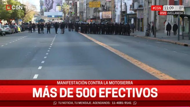 Según C5N, se registraron más de 500 efectivos en Puente Pueyrredón.