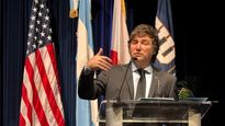 Javier Milei volvió a cruzar a Martín Lousteau durante un discurso en la Universidad de La Florida.&nbsp;