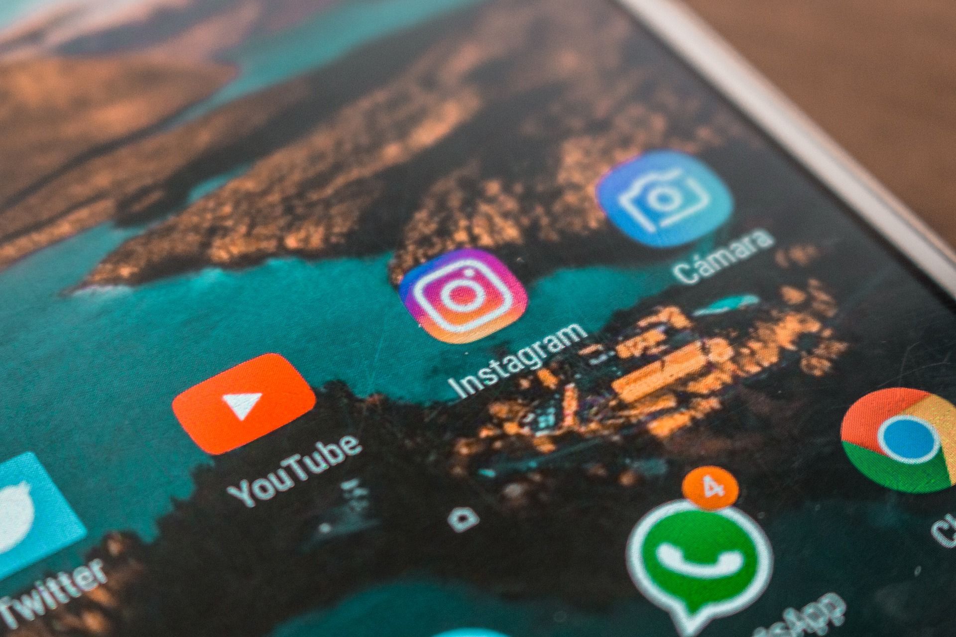 Porque se cayeron las redes sociales