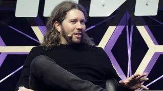 En 2010, Garrett Camp fundó Uber junto con Travis Kalanick, pero dejó la junta directiva en 2020 para enfocarse en otros proyectos.    En 2010, Garrett Camp fundó Uber junto con Travis Kalanick, pero dejó la junta directiva en 2020 para enfocarse en otros proyectos.