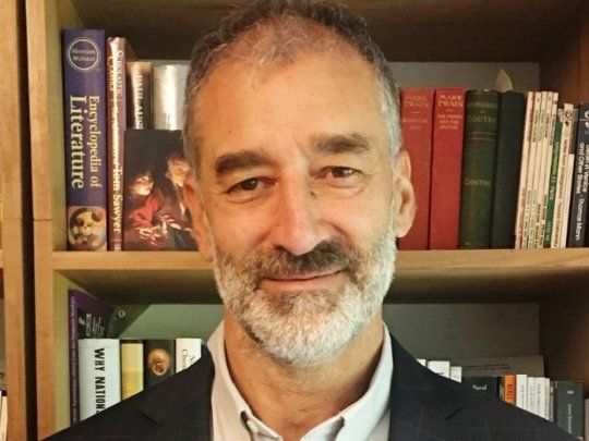 Peitiado Previamente se desempeñó como Gerente General en Banco Supervielle, y Director General en Musimundo, Las Leñas y Eki Discount.