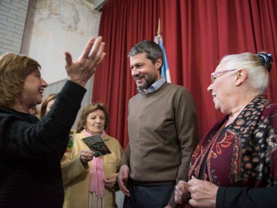 Lammens conversó con jubilados en Parque Chas.&nbsp;