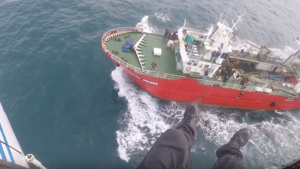 Prefectura Naval aeroevacuó a un tripulante con síntomas de ACV