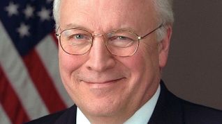 Cheney estuvo ligado a todas las guerras e invasiones durante las presidencias de Bush padre e hijo. Cheney estuvo ligado a todas las guerras e invasiones durante las presidencias de Bush padre e hijo.