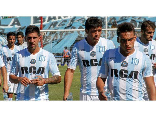 Racing perdió en Córdoba, una buena oportunidad de seguir en los puestos de arriba.