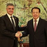 El jefe de Gobierno porteño, Jorge Macri, junto al alcalde de Shanghái, Gong Zheng. El jefe de Gobierno porteño, Jorge Macri, junto al alcalde de Shanghái, Gong Zheng.