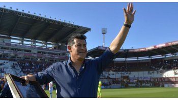 Almirón se despidió de Lanús.
