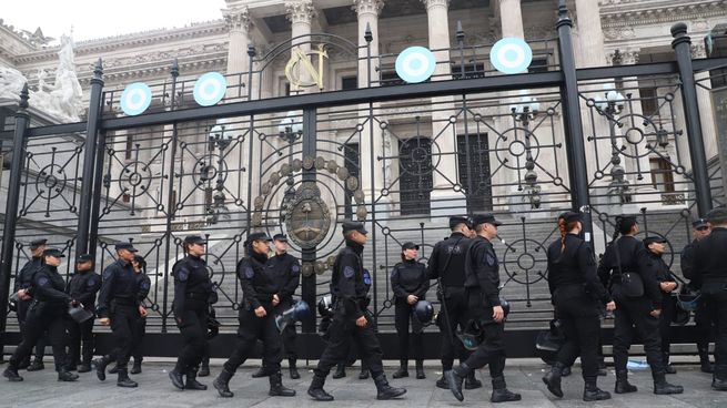 Medios internacionales reflejaron lo sucedido durante la histórica jornada de ayer donde se aprobó la Ley Bases.&nbsp;