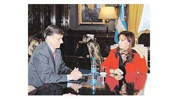 La jefa de Estado había recibido en junio al gobernador Binner. Entonces sí hubo foto; anoche, no.