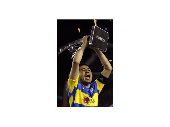 Riquelme festejando el título de Boca.