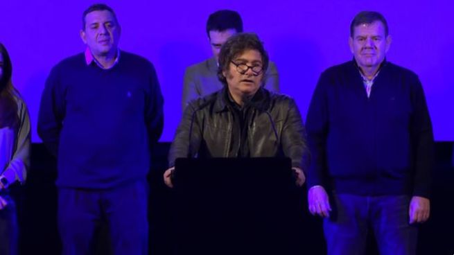 Prometió una ola violeta en la Provincia.