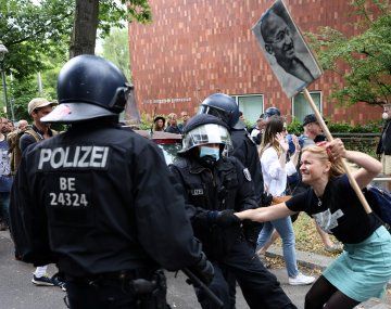 Choques en Berlín entre la policía y manifestantes antirrestricciones