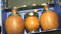 El set de mate que recibieron los invitados de parte del gobernador tucumano Osvaldo Jaldo.&nbsp;