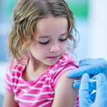 Los niveles de vacunación infantil cayeron abruptamente en los últimos años. Los niveles de vacunación infantil cayeron abruptamente en los últimos años.