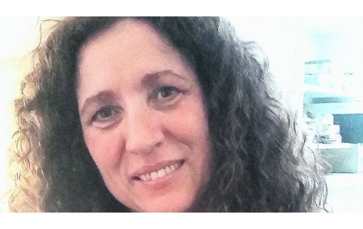 ámbito.com | Ramos. “El cordobés lee a las autoras cordobesas. Esos lectores nos apoyan, y desde allí es distinta la mirada para el resto del país”.