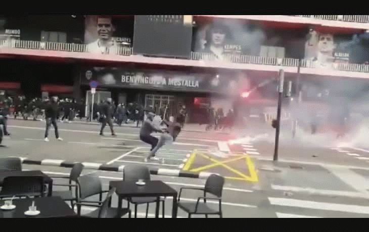 Graves incidentes en la previa del partido entre Barcelona y Valencia