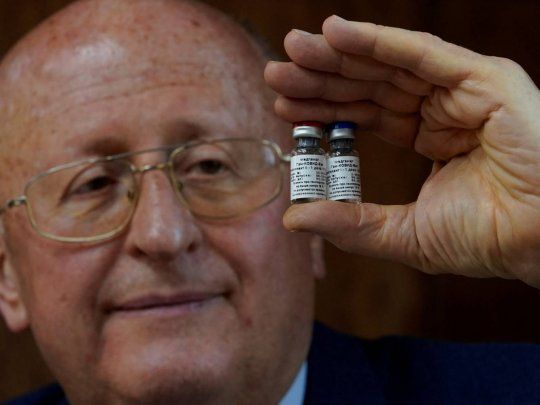 Alexander Ginstubrg, artífice de la vacuna Sputnik V advirtió que la letalidad del Covid-19 puede aumentar a raíz de las nuevas variantes.